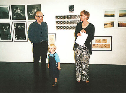 2003: WERKSCHAU VIII_ Josef WaisJosef Wais und Susanne Gamauf mit Sohn Emil, Archiv FOTOGALERIE WIEN