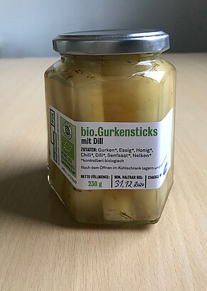 bio. Gurkensticks im Glas