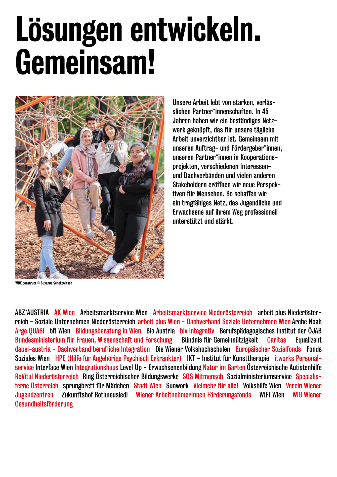 Ausstellungsplakat der Ausstellung 45 Jahre WUK Bildung und Beratung mit historischen Fotos und der Überschrift "Lösungen entwickeln. Gemeinsam!"