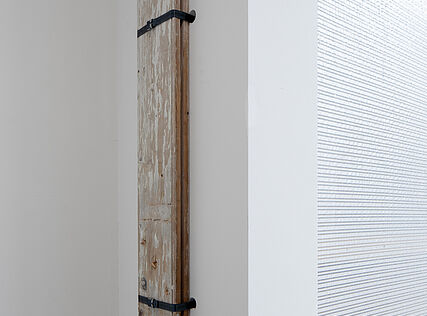 Nine Buildings, Stripped (Kunsthalle Exnergasse), Ortsspezifische Installation, 2024Andreas Fogarasi, (c) KEX/Wolfgang Thaler