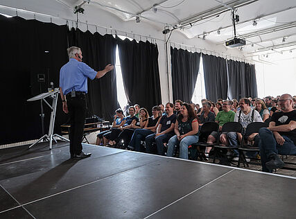 Seminarkabarett von Stefan Geyerhofer mit Publikum