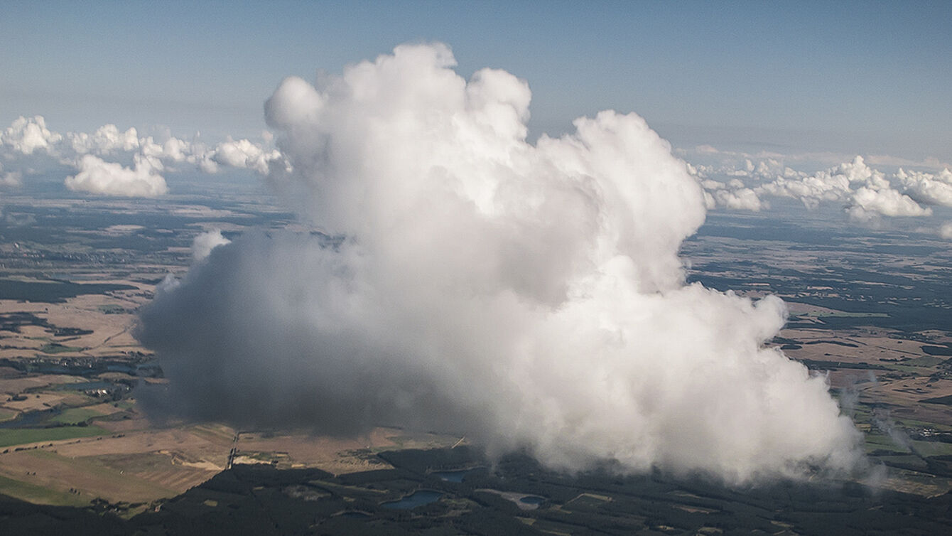 Luaftaufnahme einer Wolke