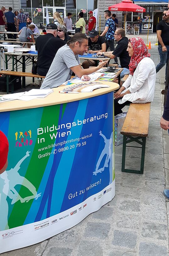 Der Stand der Bildungsberatung in Wien beim Ottokring Penzing Fest 2018