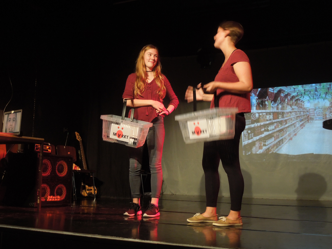 Willkommen in Örumpir, WUK, 20.-21.3.2018, eine Produktion des Theaterclubs des MZW Willkommen in Örumpir, WUK, 20.-21.3.2018, eine Produktion des Theaterclubs des MZW